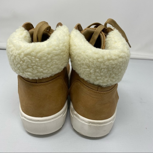 Cliffs by White Mountain Shearling Boots - Picture 2 of 4